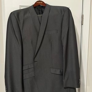 Sean John means formalwear black suit